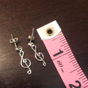 Dainty Musical Dangle Earrings 🎶